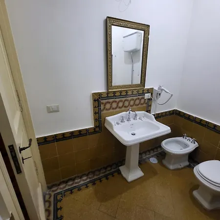 Art House Venusio نابولي